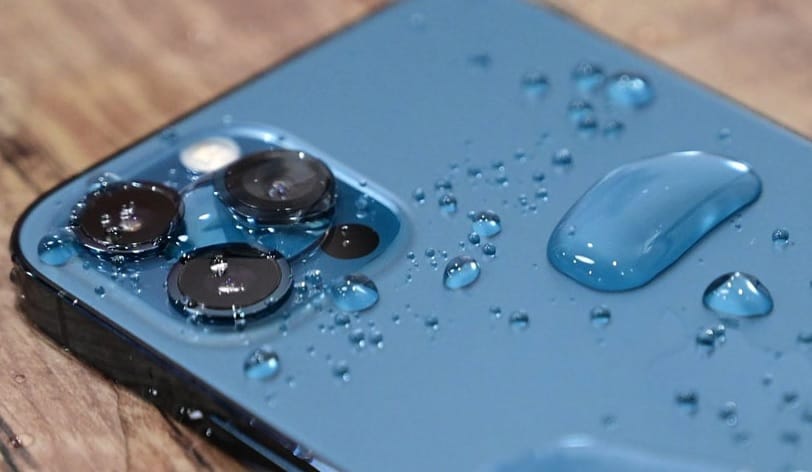 ضد آب بودن آیفون