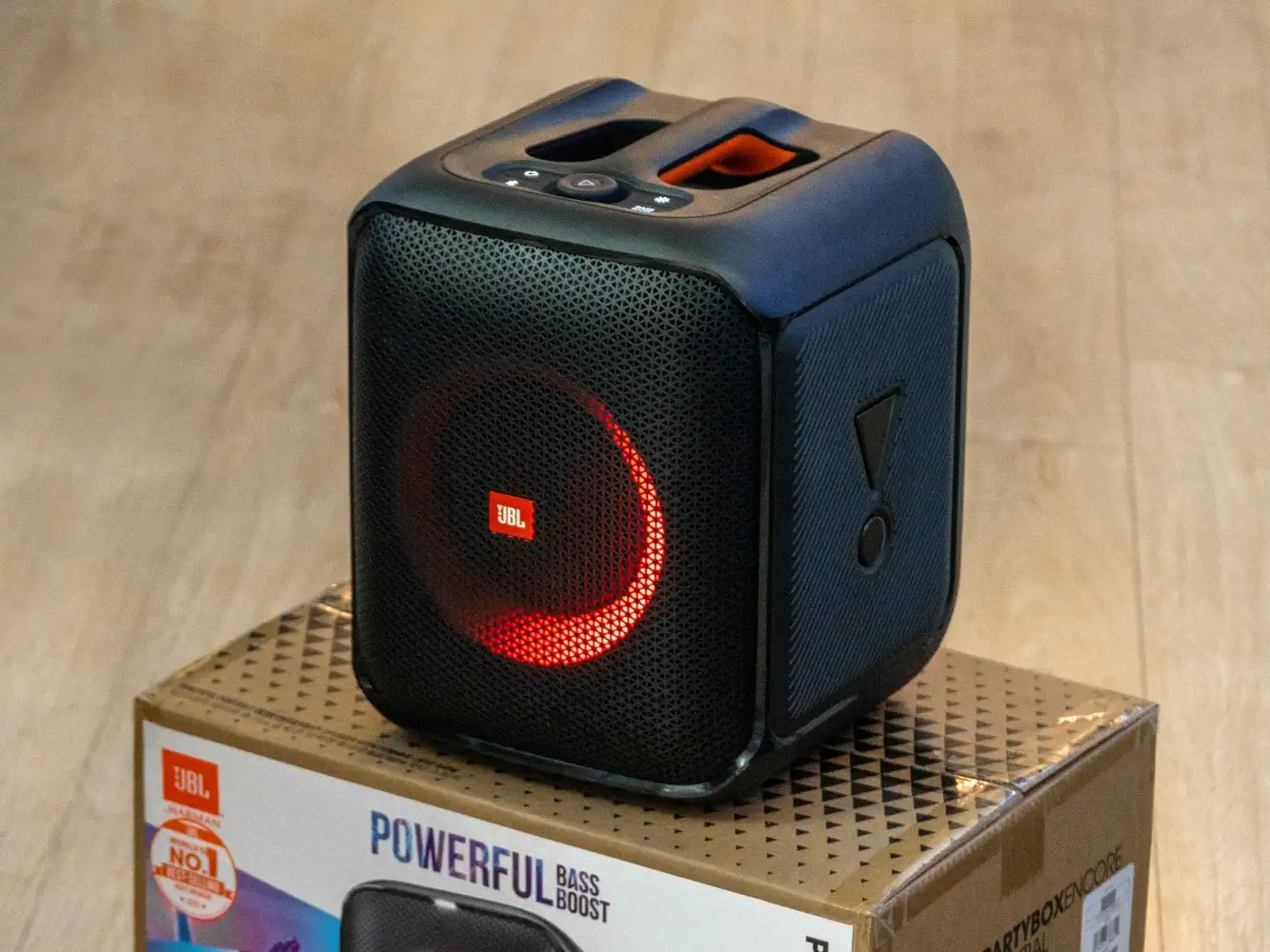 پارتی باکس اسنشیال