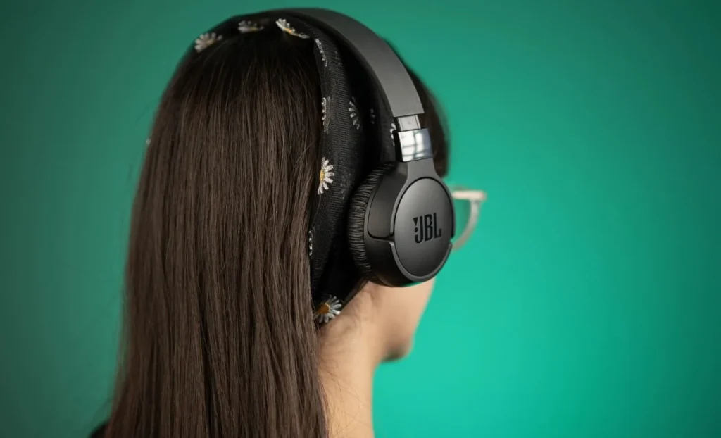 هدفون JBL Tune 670NC