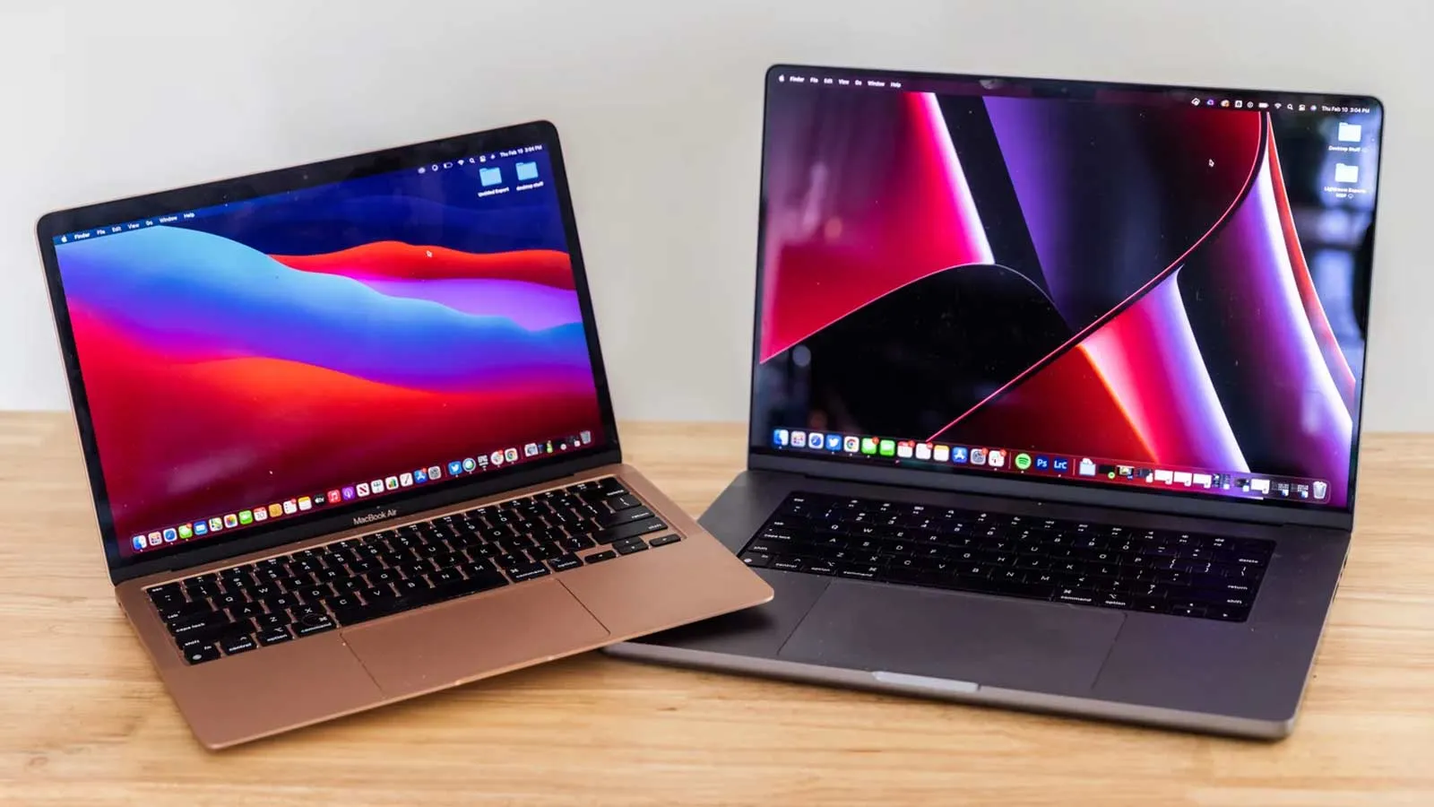 فرق مک بوک ایر با پرو m1